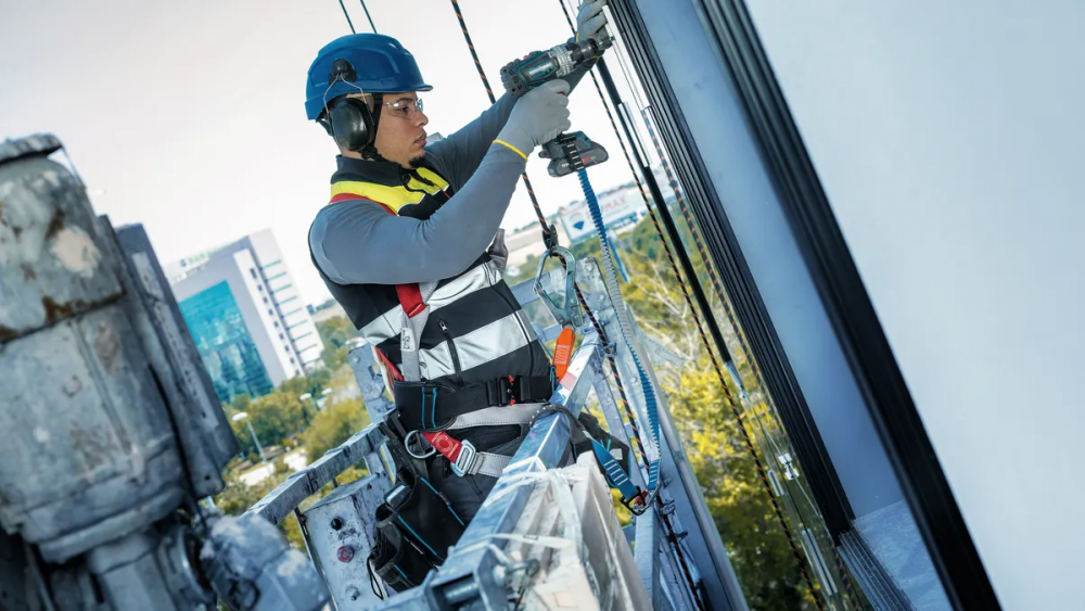 สายเซฟตี้ BOSCH PRO Lanyard Light พร้อมห่วงล็อคคู่ รับน้ำหนักได้ 6 kg 