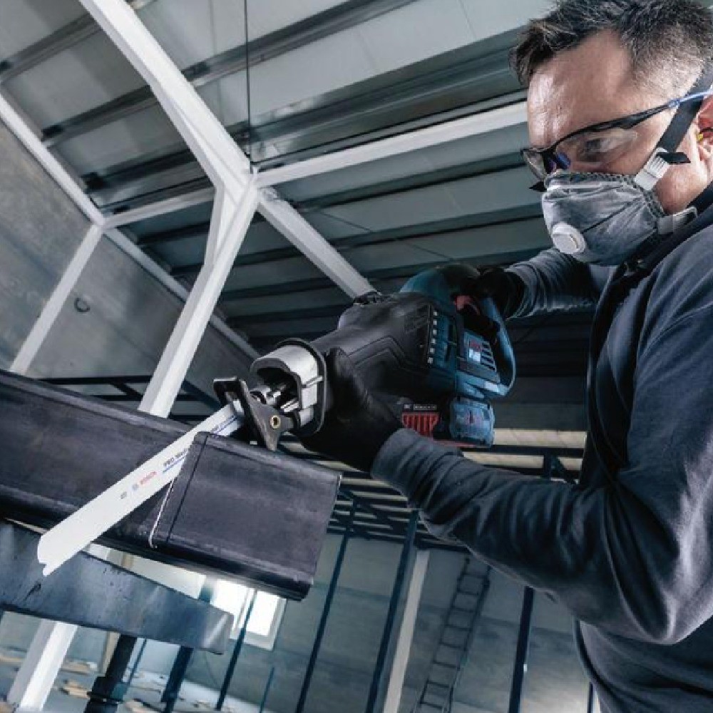 ใบเลื่อยเซเบอร์ซอว์ BOSCH S 1137 BEF  PRO Medium Thick Metal Precise 