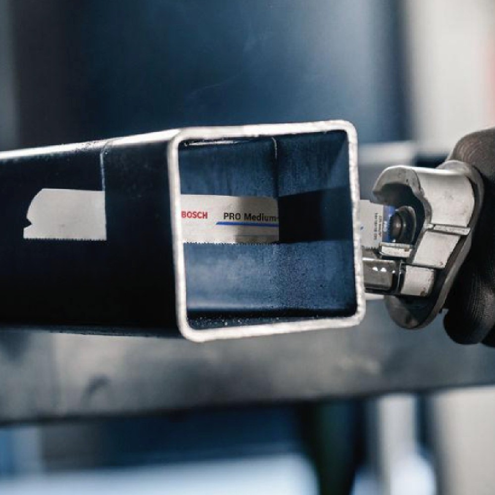 ใบเลื่อยเซเบอร์ซอว์ BOSCH S 1137 BEF  PRO Medium Thick Metal Precise 