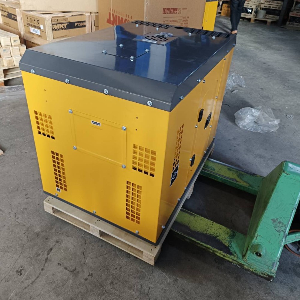 เครื่องปั่นไฟฟ้าดีเซล MKT IF17000T Super Silent Diesel Generator ชนิดเสียงเงียบ กำลังไฟสูงสุด 11 kW