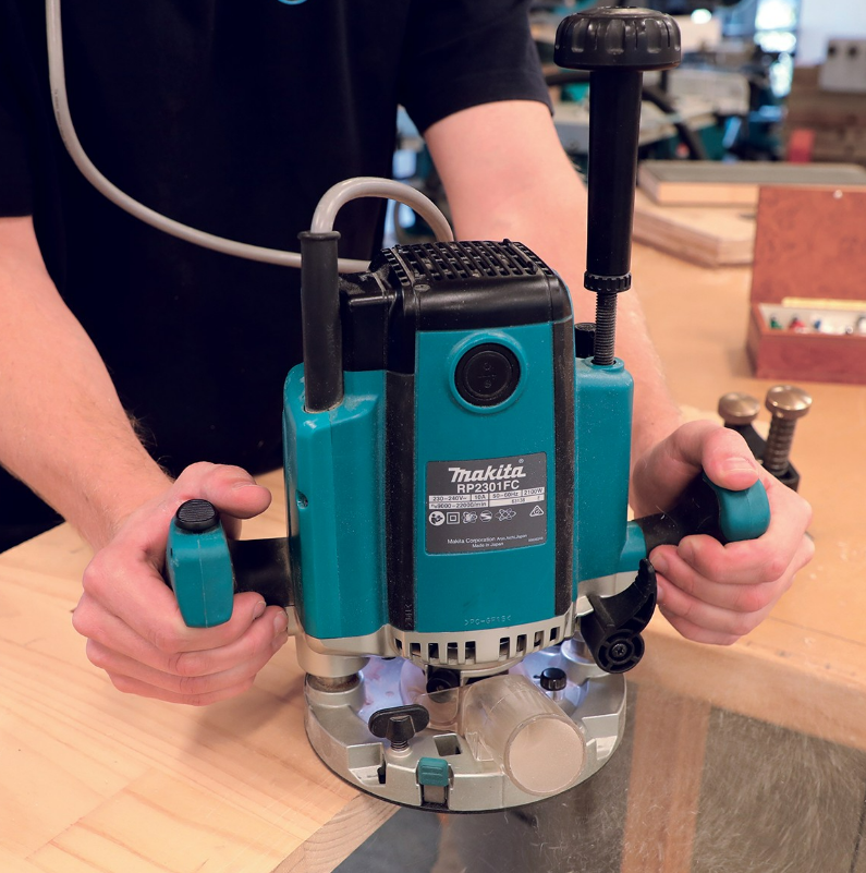 เราเตอร์ MAKITA RP2301FC05 ขนาด 1/2 นิ้ว (12 มิล) 2100W 22000Rmp