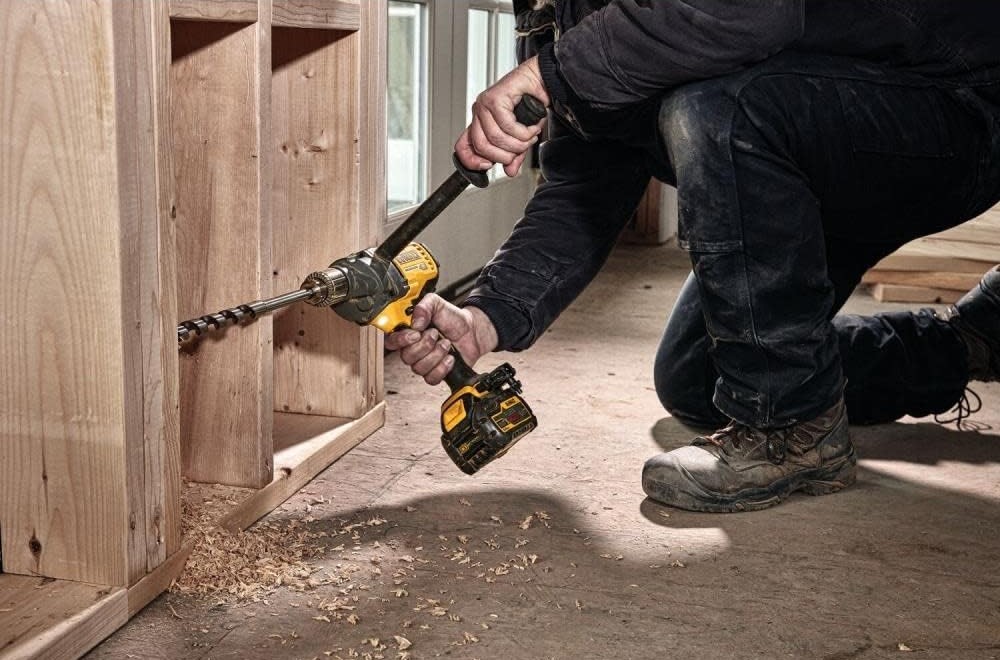 สว่านไร้สาย DeWALT DCD130B 60V  Max แรงบิดสูง ขนาด 1 2 นิ้ว  ตัวเปล่า 