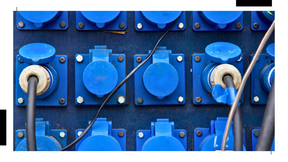 เจาะลึก พาวเวอร์ปลั๊กอุตสาหกรรม สีที่ต่างกันบอกอะไรเราได้บ้าง เจาะลึก พาวเวอร์ปลั๊กอุตสาหกรรม สีที่ต่างกันบอกอะไรเราได้บ้าง