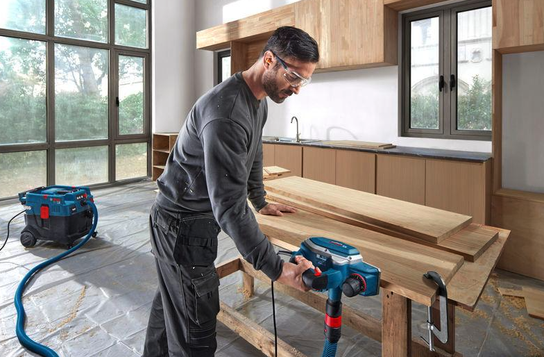 กบไฟฟ้า BOSCH GHO 16 82 Professional ขนาด 3 1 4 นิ้ว 630 วัตต์ กบไฟฟ้า BOSCH GHO 16 82 Professional ขนาด 3 1 4 นิ้ว 630 วัตต์