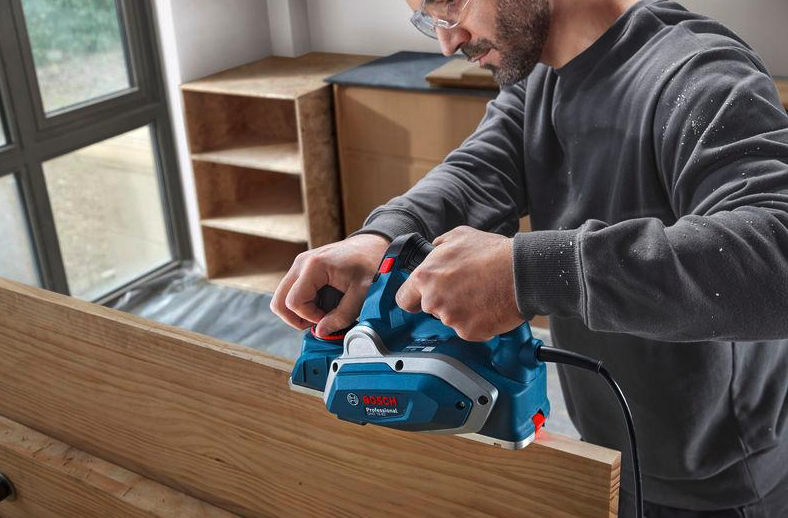 กบไฟฟ้า BOSCH GHO 16 82 Professional ขนาด 3 1 4 นิ้ว 630 วัตต์ กบไฟฟ้า BOSCH GHO 16 82 Professional ขนาด 3 1 4 นิ้ว 630 วัตต์