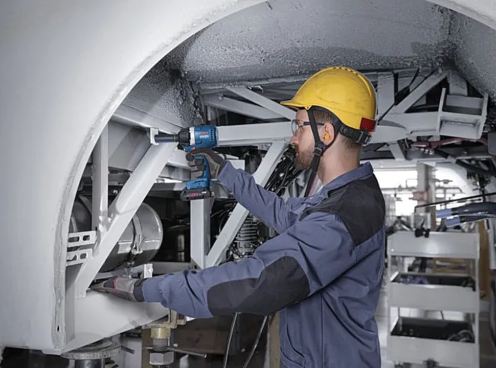 ไขควงกระแทกไร้สาย BOSCH IDS 18V 650 T Industrial 18V ขนาด 1 2 นิ้ว  ตัวเปล่า 