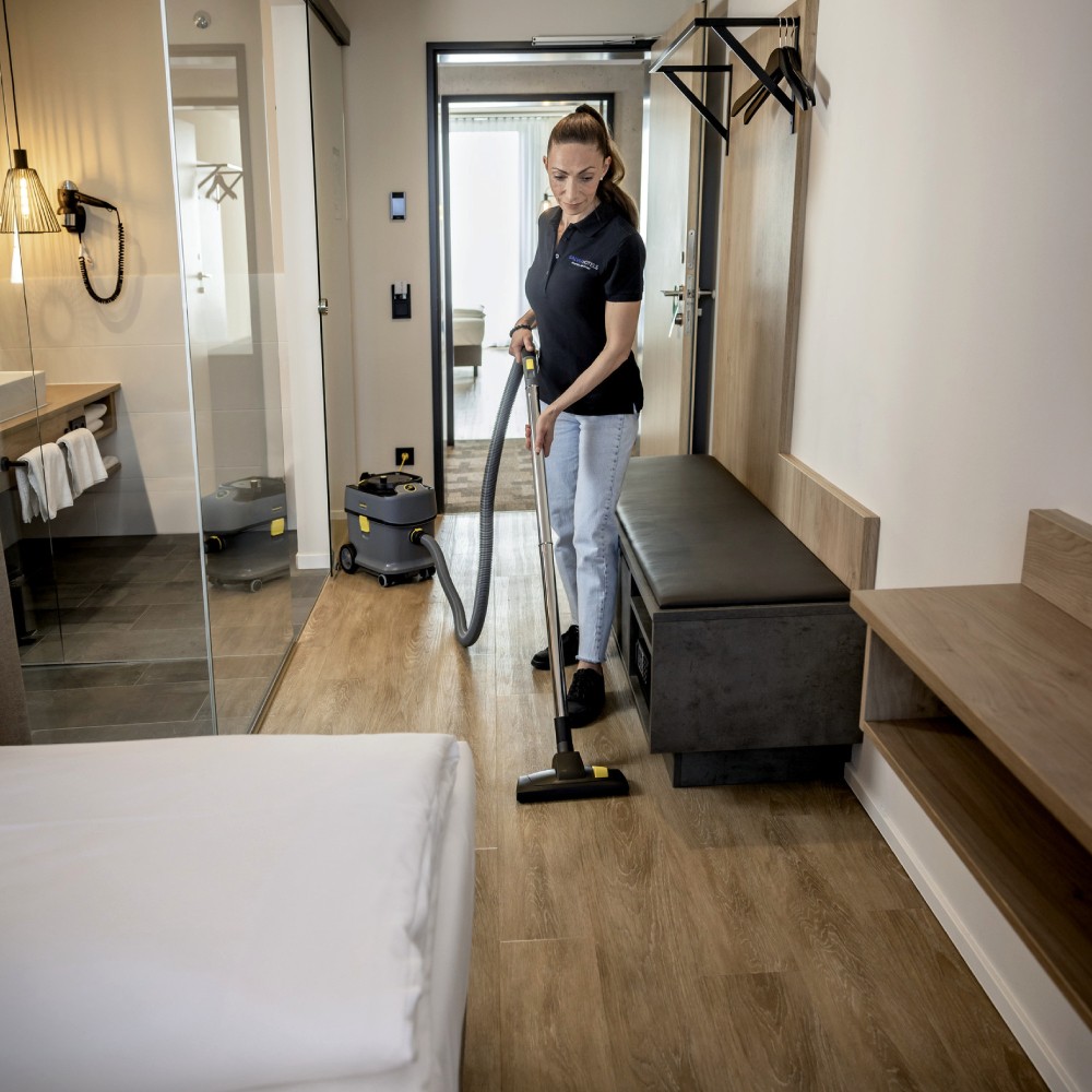 เครื่องดูดฝุ่นแบบแห้ง Karcher T 15 1 Dry vacuum cleaner 1 355 300 0