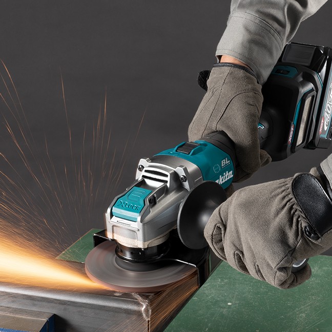 เครื่องเจียร์ไร้สาย ขนาด 5 นิ้ว MAKITA GA041GZ 40V (ตัวเปล่า) 5 inch cordless angle grinder (solo)