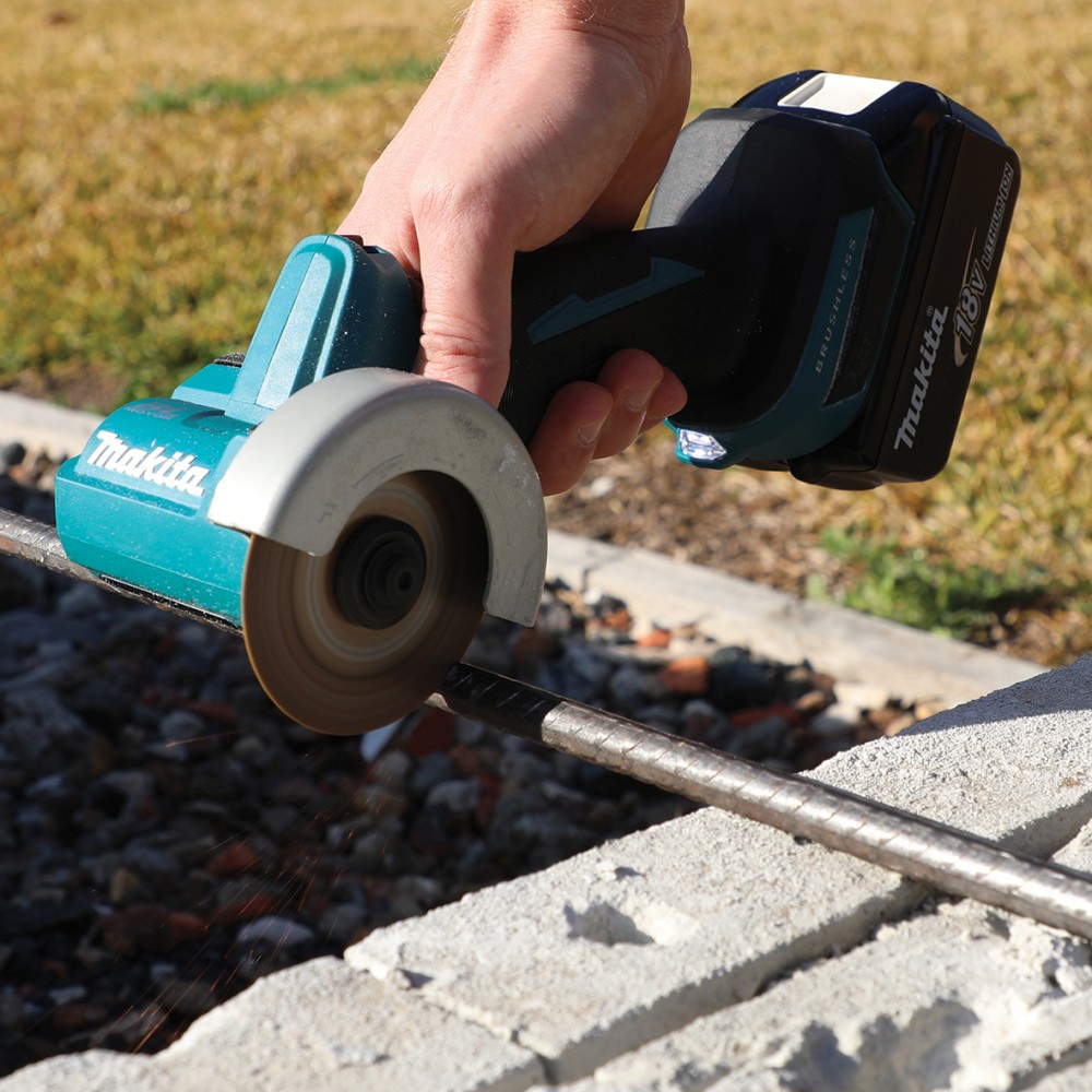 เครื่องตัดอเนกประสงค์ MAKITA DMC300Z 18V ขนาด 76 มม. (3 นิ้ว) (ตัวเปล่า)