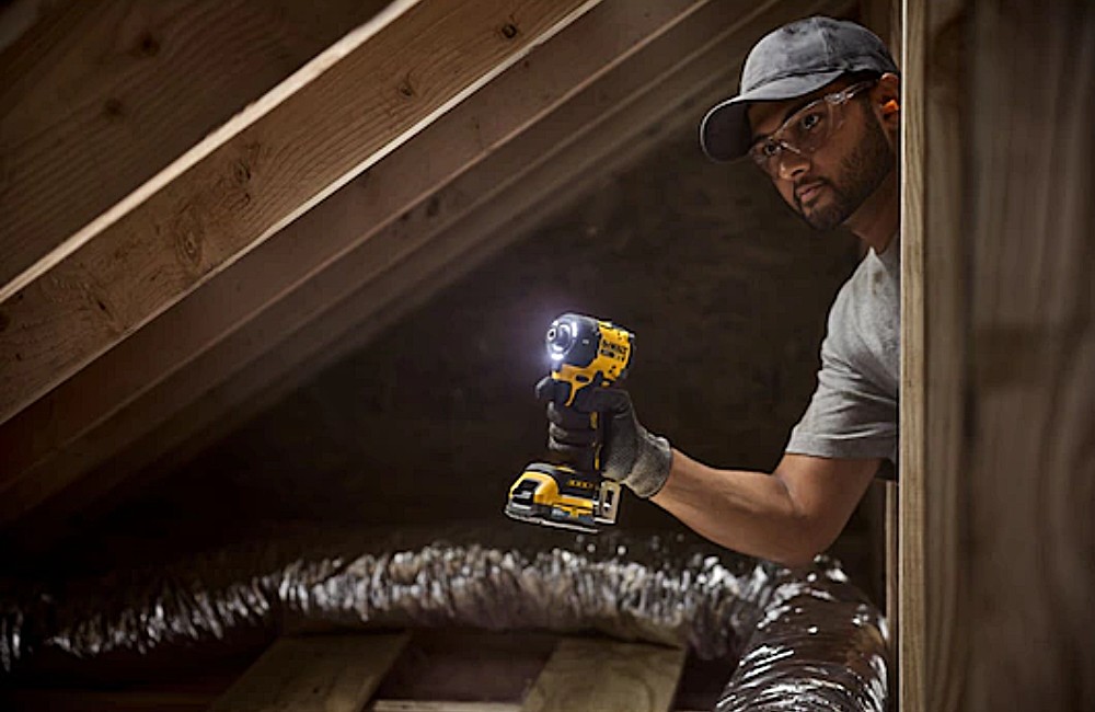 ไขควงกระแทกไร้สาย DEWALT DCF870 ขนาด 1/4 นิ้ว 20V. (ตัวเปล่า)
