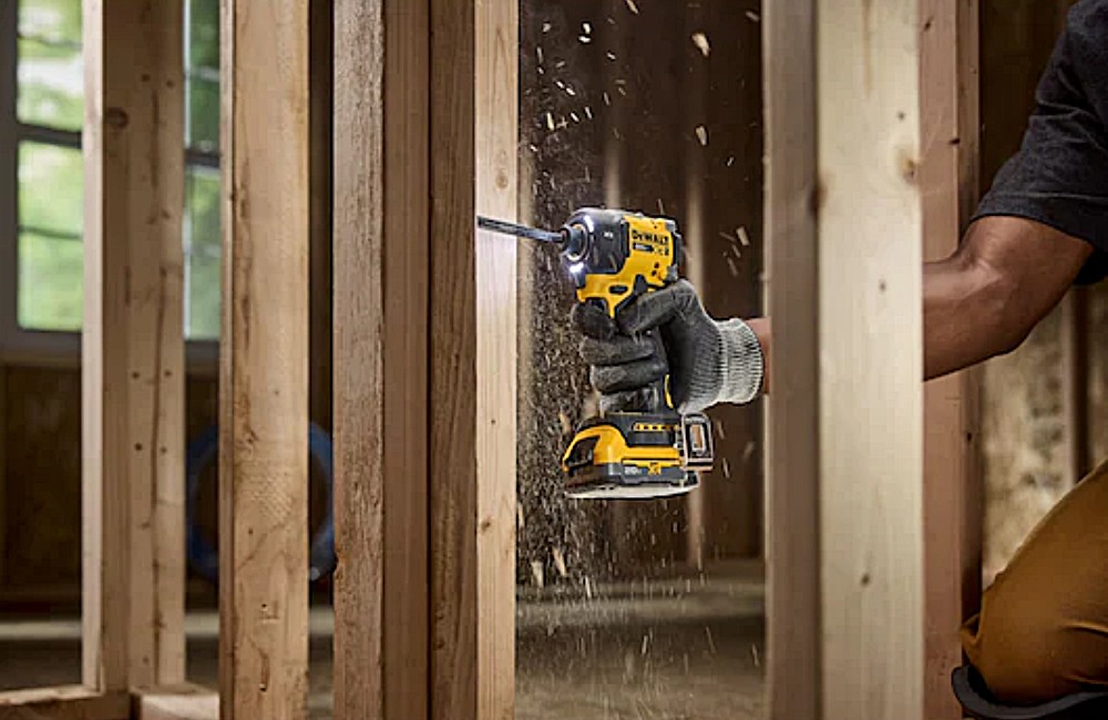 ไขควงกระแทกไร้สาย DEWALT DCF870 ขนาด 1/4 นิ้ว 20V. (ตัวเปล่า)