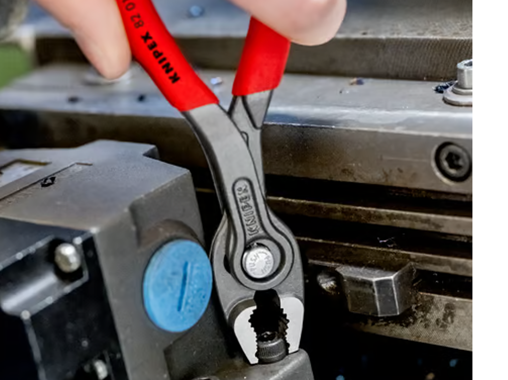 คีมปากจิ้งจก KNIPEX 82 01 150 ด้ามพลาสติก ขนาด 154 mm 