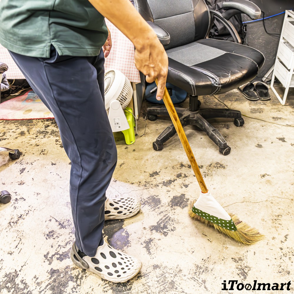 ไม้กวาดญี่ปุ่น Inaki 0203 Zashiki Brooms หุ้มผ้า เอียงลายจุด