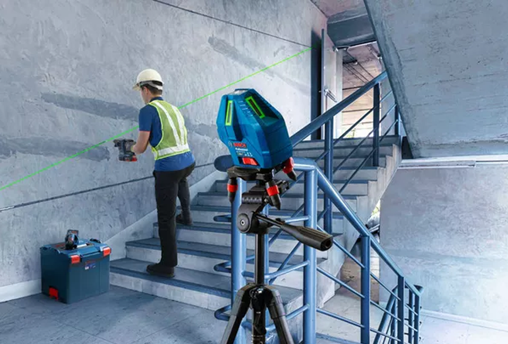 เลเซอร์วัดระดับ BOSCH GLL 50 15 XG แสงสีเขียว ระยะทำงาน 15 ม 