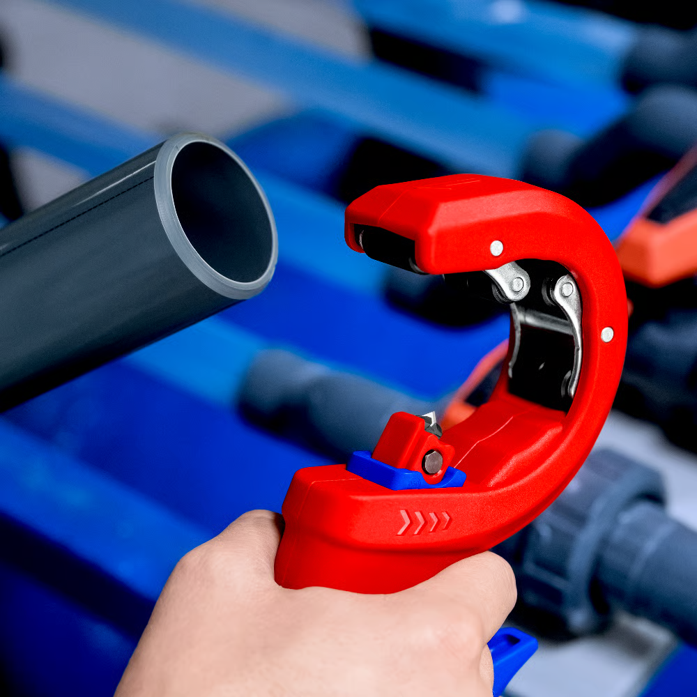 คัตเตอร์ตัดท่อพลาสติก KNIPEX DPT50 90 23 02 BK