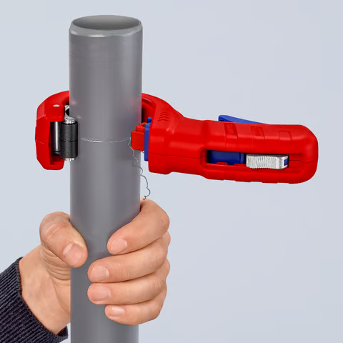 คัตเตอร์ตัดท่อพลาสติก KNIPEX DPT50 90 23 02 BK