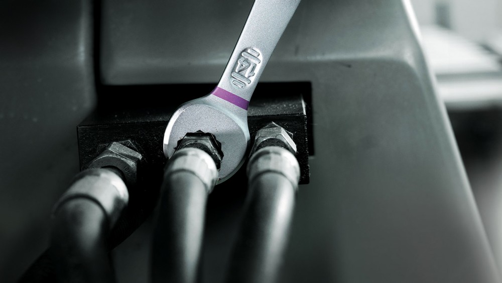 ทำไมช่างมืออาชีพถึงเลือกใช้ ประแจแหวนข้างปากตาย มากกว่าแบบอื่น ทำไมช่างมืออาชีพถึงเลือกใช้ ประแจแหวนข้างปากตาย มากกว่าแบบอื่น