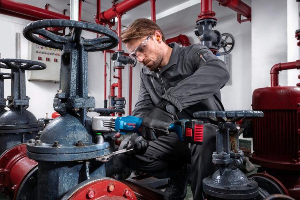 บล็อกกระแทกมุมฉากไร้สาย BOSCH GRS18V 330 Professional ขนาด 1 2 นิ้ว แรงบิด 560 นิวตันเมตร  ตัวเปล่า 