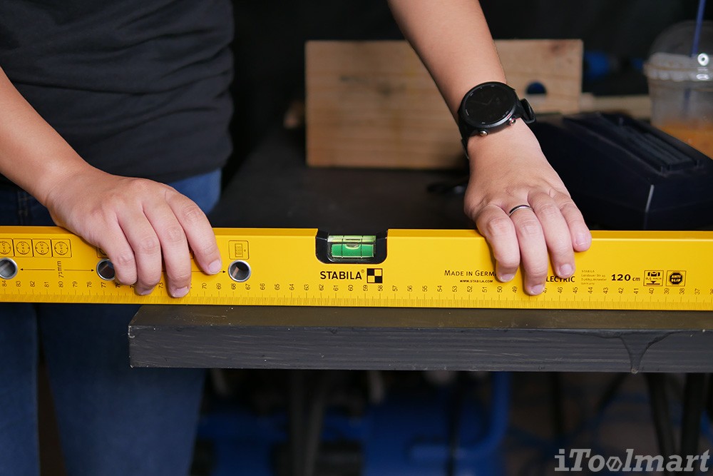 ระดับน้ำ 48 นิ้ว STABILA Type 70 electric spirit level 122 cm 16136