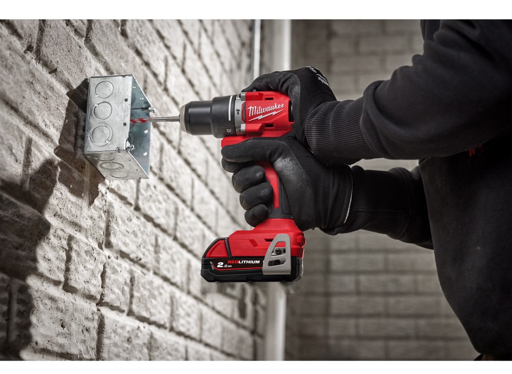 สว่านกระแทกไร้สาย Milwaukee M18-BLPDRC