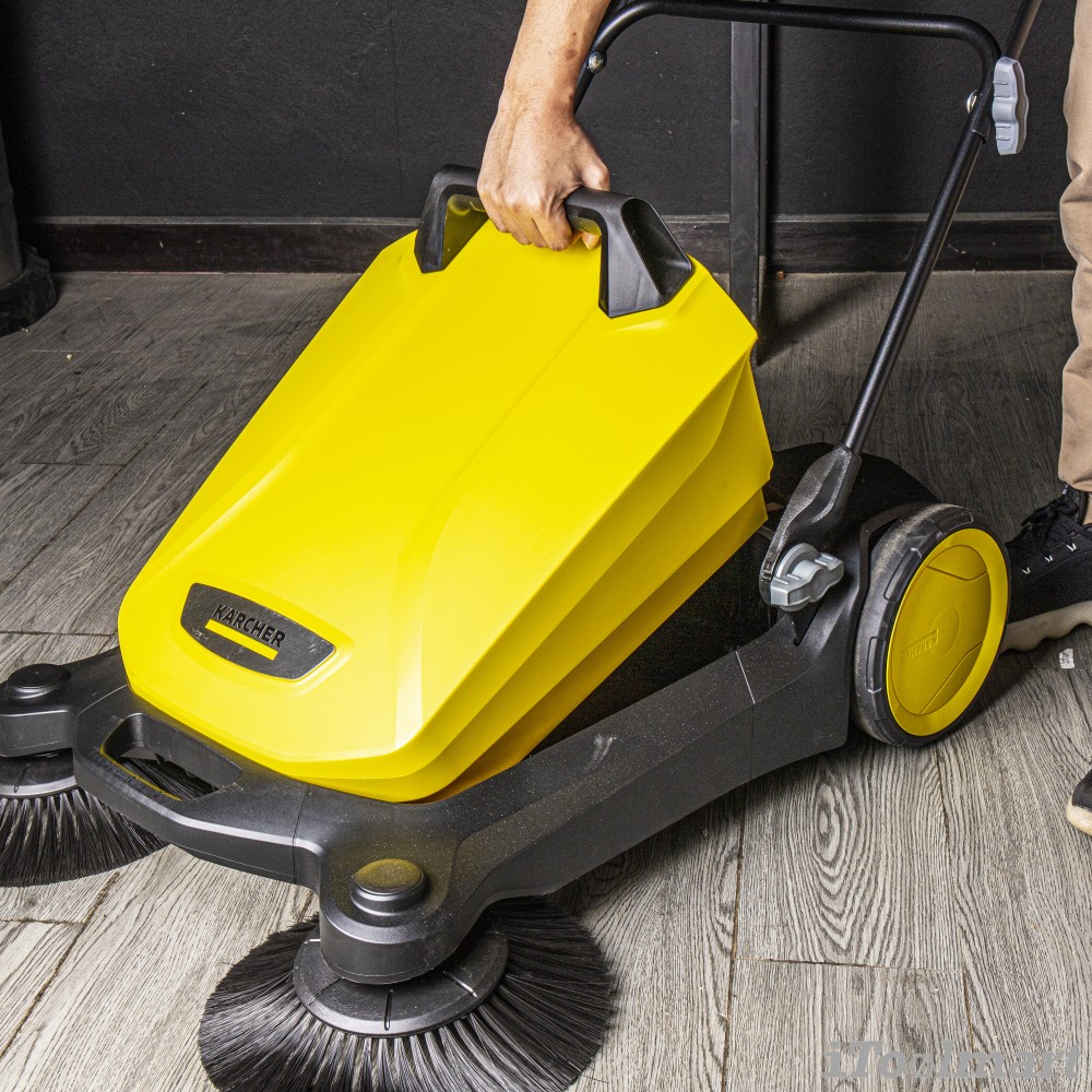 เครื่องกวาดพื้น Karcher S 4 TWIN เครื่องกวาดพื้นแบบเดินตาม 1 766 360 0