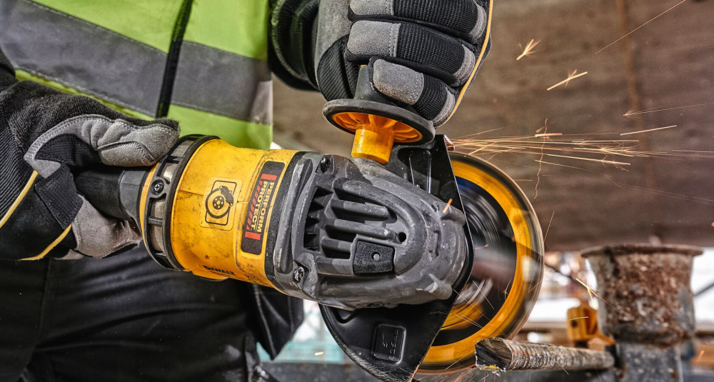 เครื่องเจียรไร้สาย DEWALT DCG418N B1 60VMax ขนาด 4 นิ้ว  ตัวเปล่า 