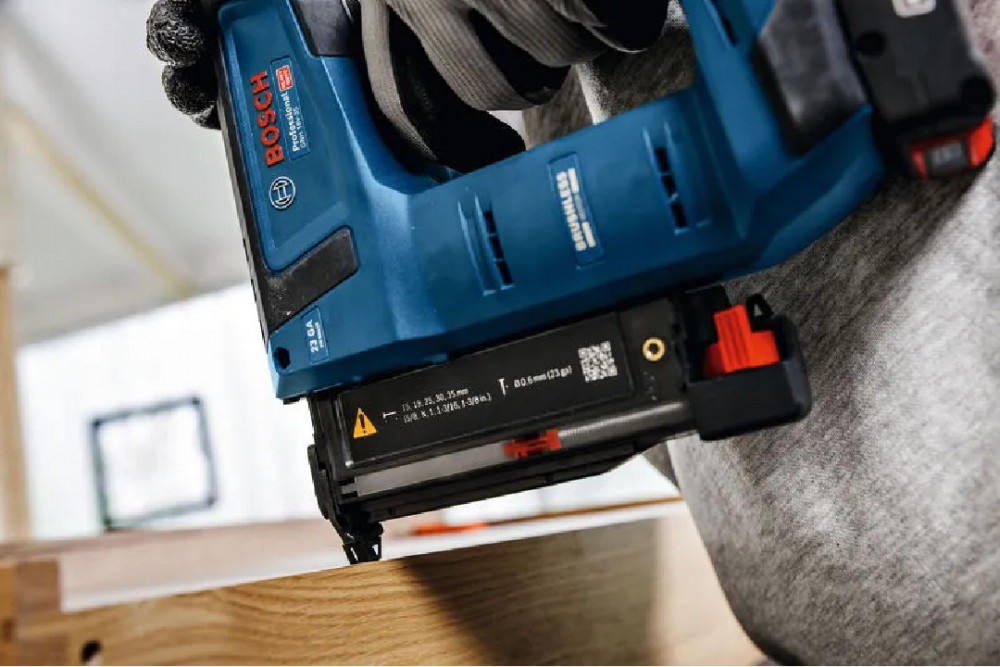 ปืนยิงตะปูไม้ไร้สาย Bosch GNH 18V 35 PROFESSIONAL 0601482780  ตัวเปล่า 