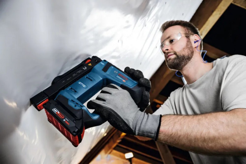 ปืนยิงตะปูไร้สาย Bosch GTH 18V 14 PROFESSIONAL 0601482880  ตัวเปล่า 