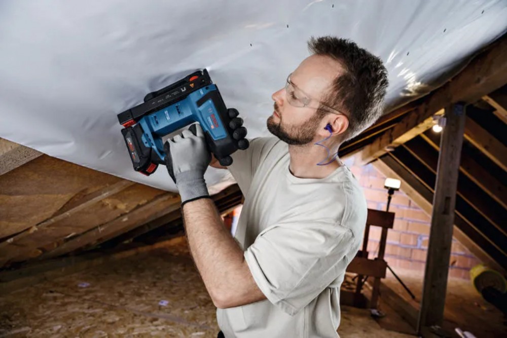 ปืนยิงตะปูไร้สาย Bosch GTH 18V 14 PROFESSIONAL 0601482880  ตัวเปล่า 